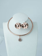 Set Collar y Aretes Rosa – Bisutería Elegante para Mujer