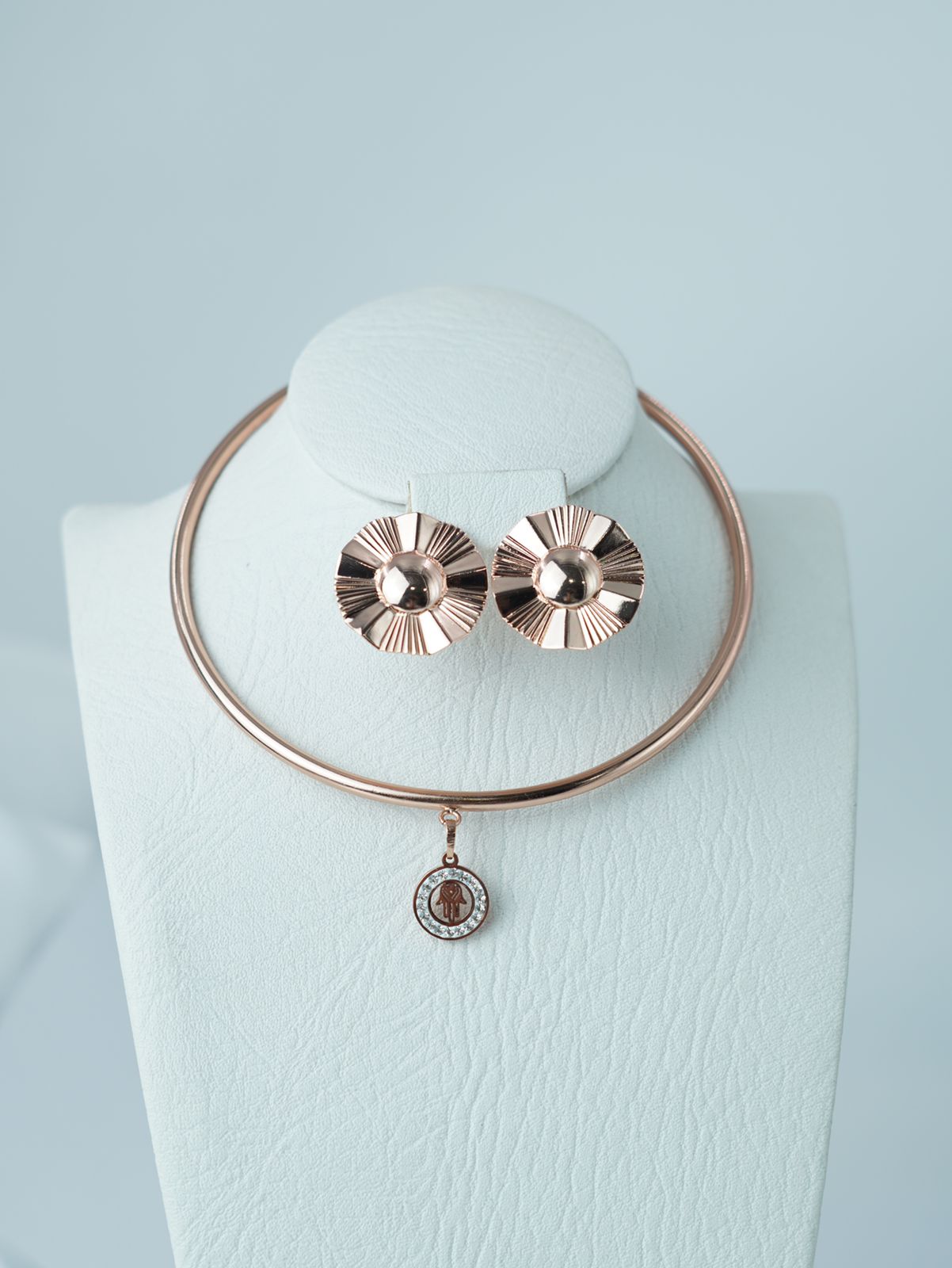 Set Collar y Aretes Rosa – Bisutería Elegante para Mujer