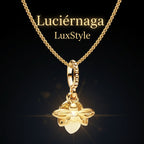 Collar Luciérnaga Evangeline – Brilla en la Oscuridad